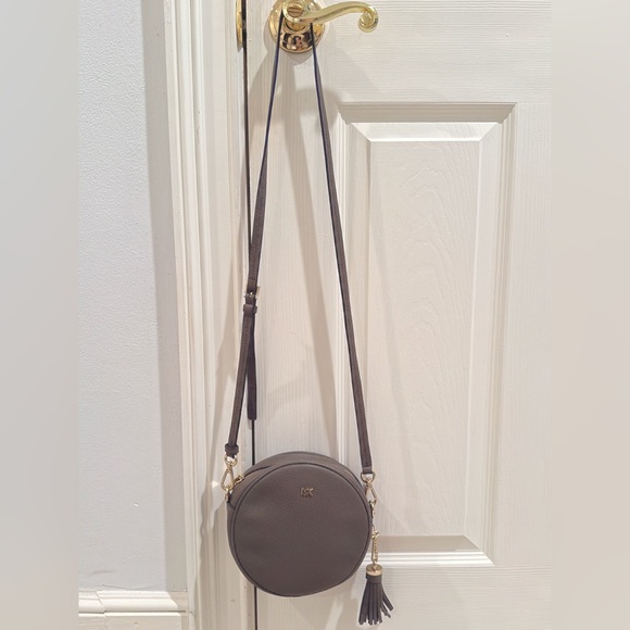 Michael Kors Medium Canteen Bag - Picture 2 of 4